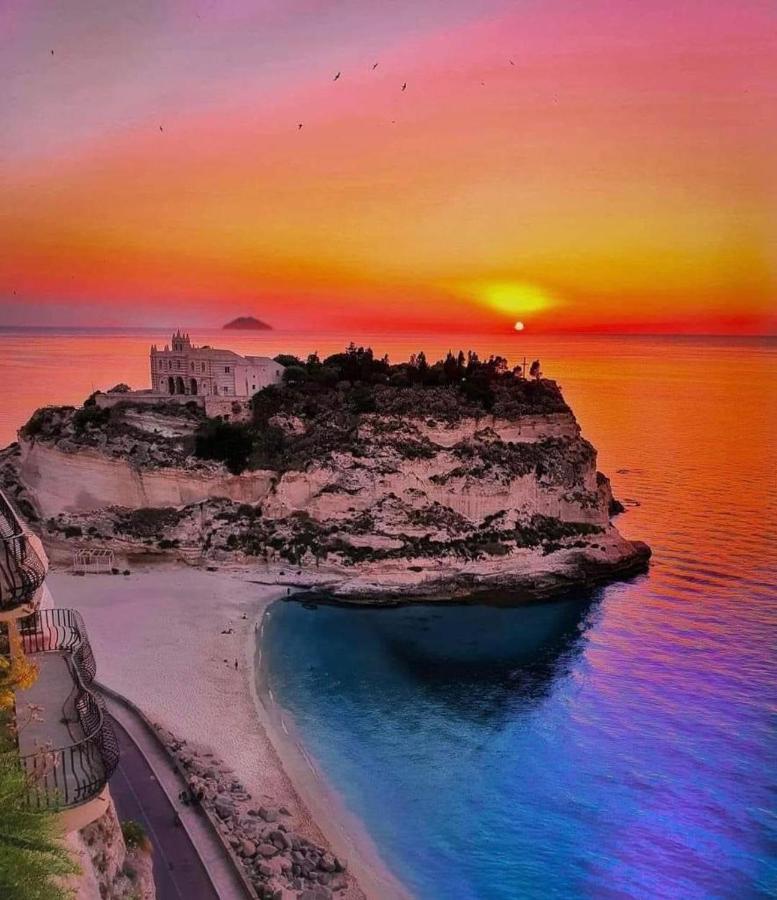 The Queen Tropea Extérieur photo